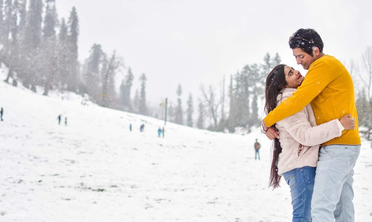 Manali Volvo Honeymoon Package (4N/5D) by the best travel company in Delhi